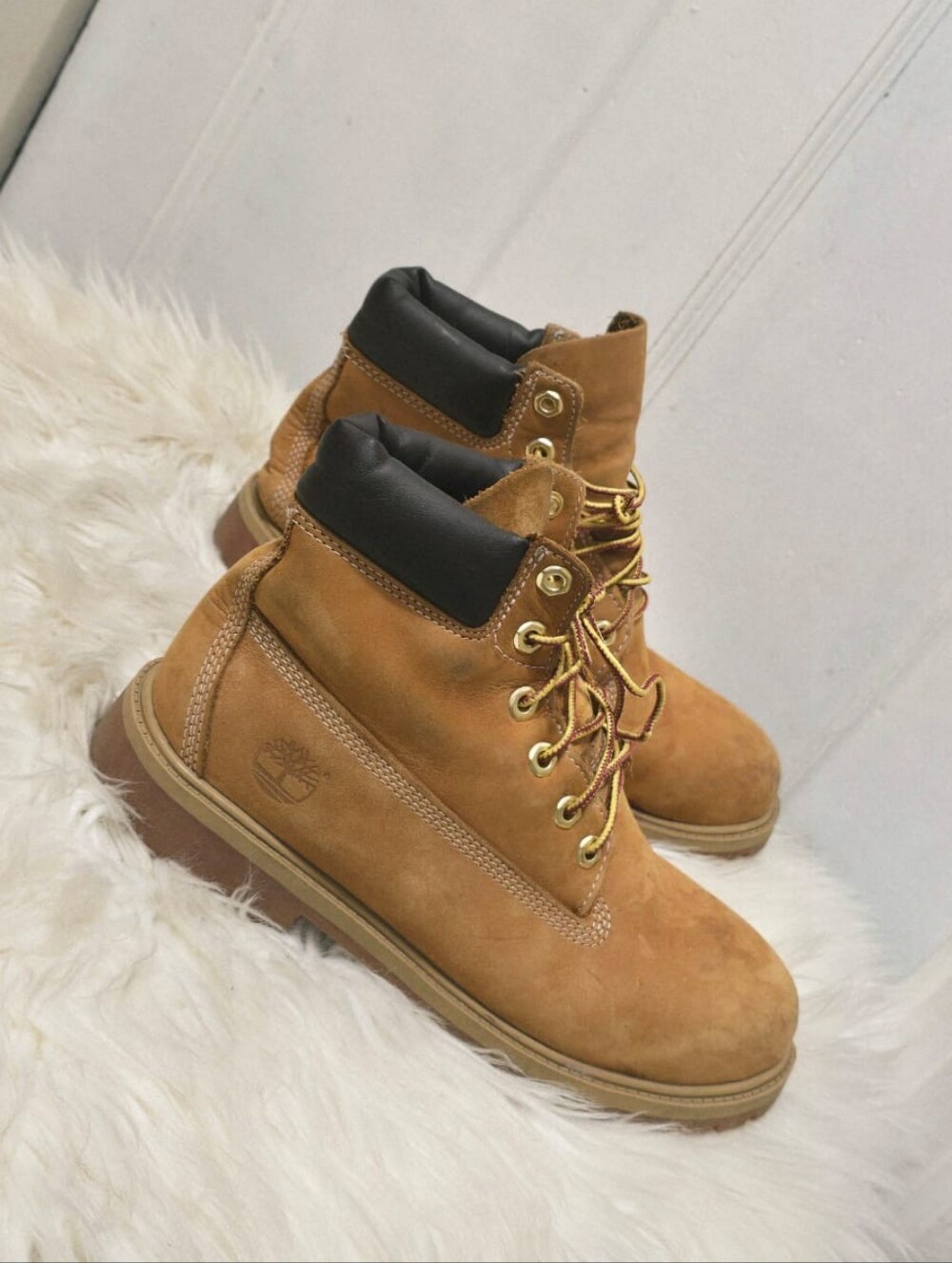 Timberland 6 Inch Premium Waterproof Classic Boots Women's Size 7M